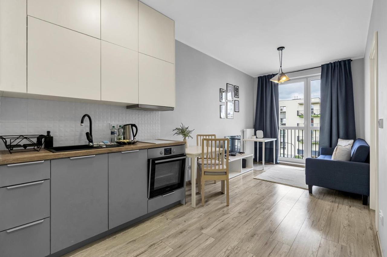Wlochy Klinkierowa Comfort Apartment Varsóvia Exterior foto